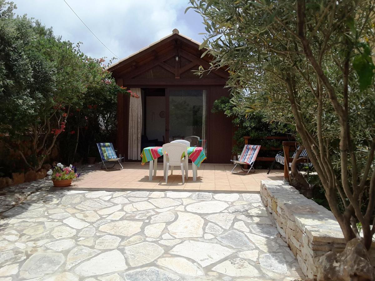 Il Rustico Di Pino Villa Кустоначи Екстериор снимка